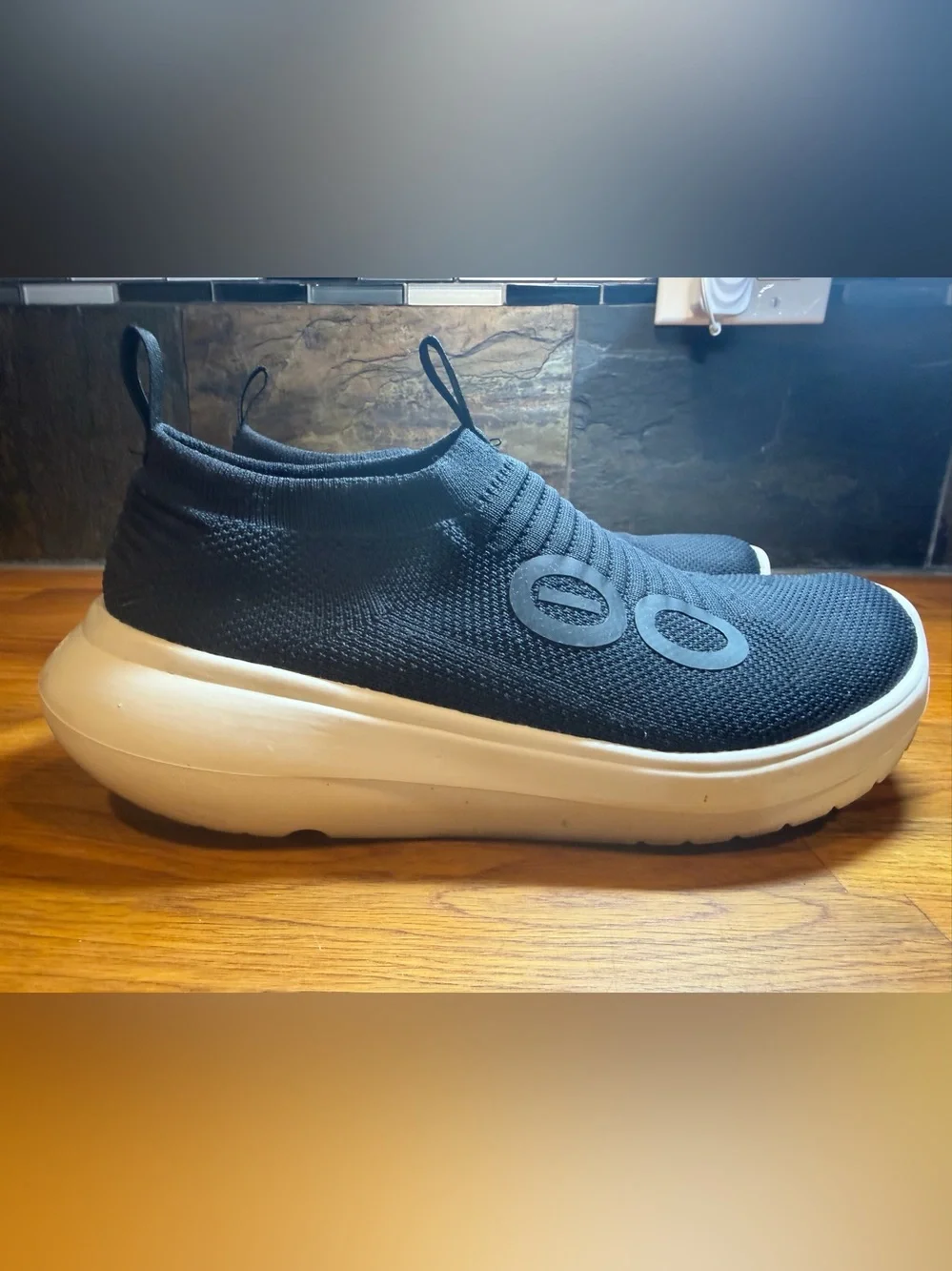 OOFOS OOmy Zen Black Recovery Shoe Slip-On - see measurements and read fully